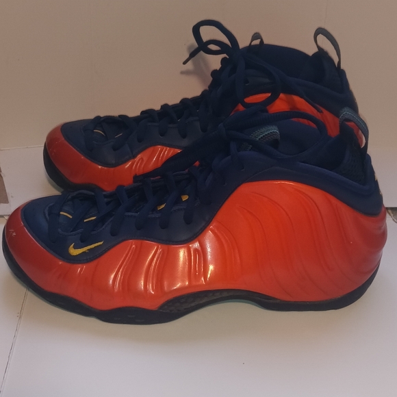 Nike - Picture 5 of 11